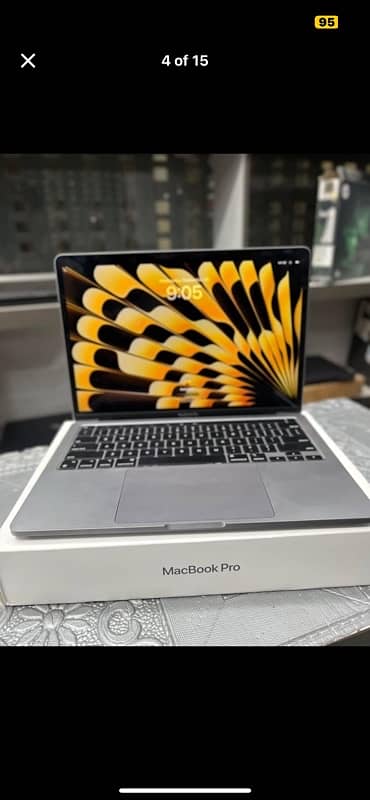 Macbook M1 Pro Laptop - M1 Pro 13 Inch with Box/Charger 4