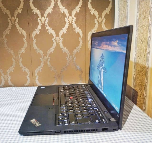 Lenovo Thinkpad t490s 0