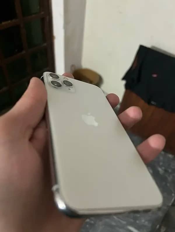 Iphone 11 Pro 256gb PTA PROVED 8