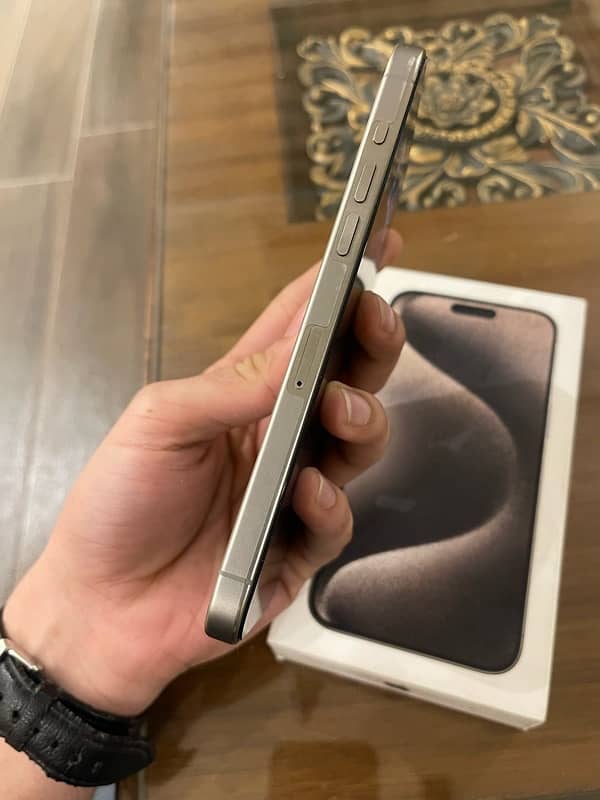 iphone 15 pro max Hk varaint 256 gb non pta titanium 1