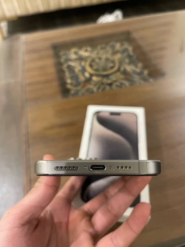 iphone 15 pro max Hk varaint 256 gb non pta titanium 5