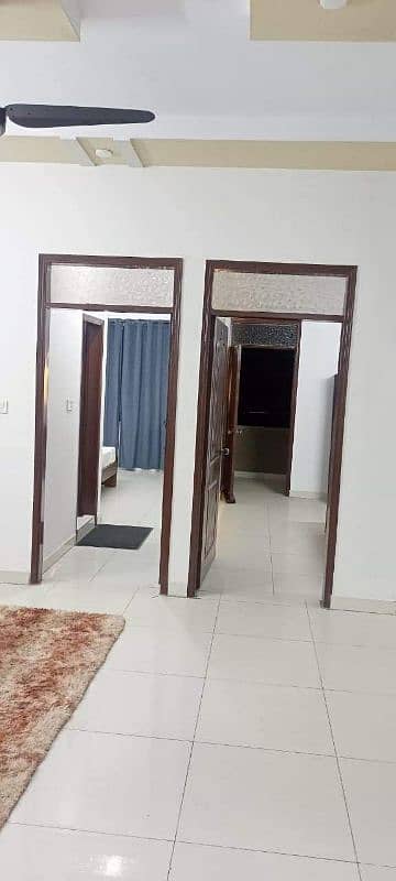 Boys Hostel & Bachelor's Accommodation 4