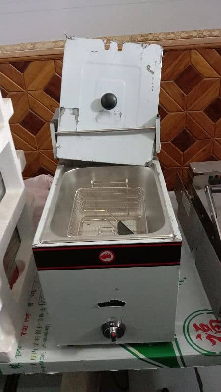 China & local deep fryer available SB Kitchen Engineering pizza oven 4