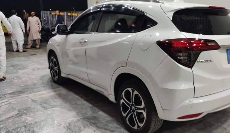 Honda Vezel  Z Sensing 2018 Model/2021 Import 4