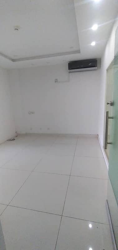 8 marla 4th floor office with lift for rent phase 5: 1