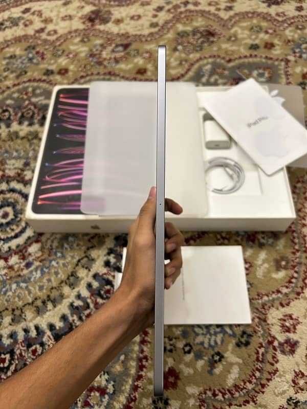 IPAD PRO M2 128GB BRAND NEW UNDER WARRANTY 6