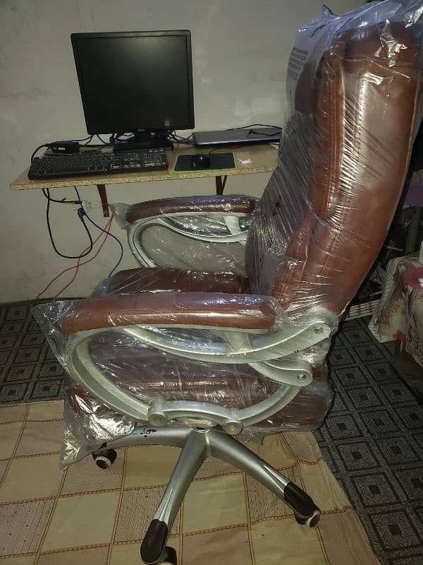 Boss Chair 2