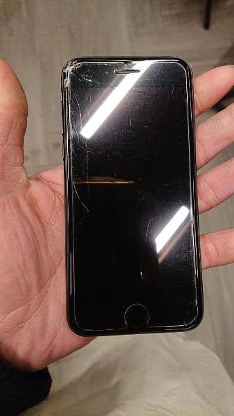 SE 2020 64GB Panal Ka Glass Broken ha 1