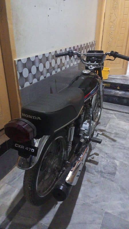 Honda CG 125 2019 Black 3