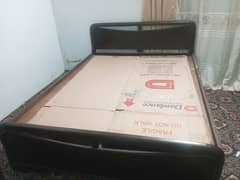 Queen bed for sell