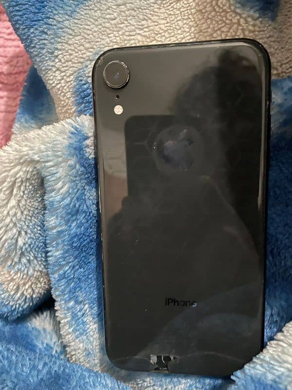 iPhone XR 64gb Factory Unlocked 3