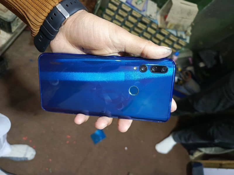 Huawei Y9 prime 4+128 GB only fornt camera not working 3