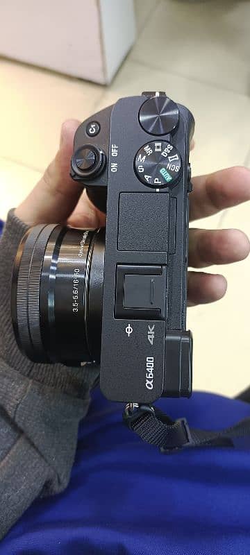 Sony a6400 with 16-50 Lens 0