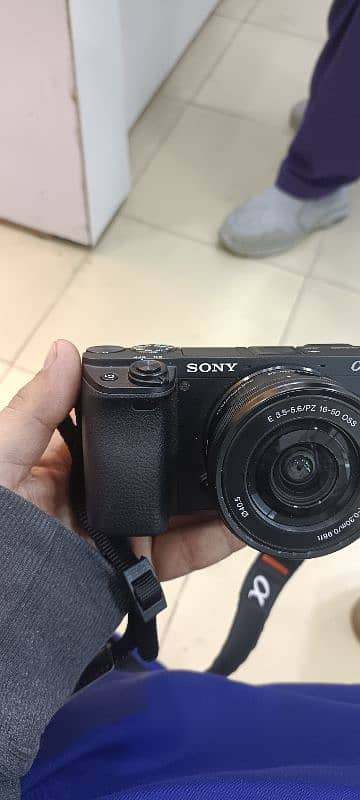 Sony a6400 with 16-50 Lens 1