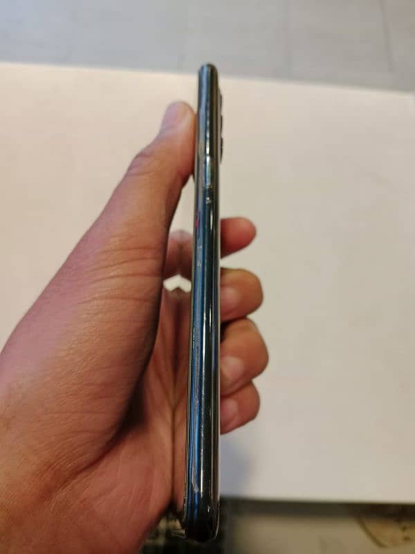 oppo reno 4    8+5RAM 128GB 4