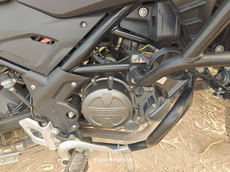 Benelli trk251 best touring Bike 12