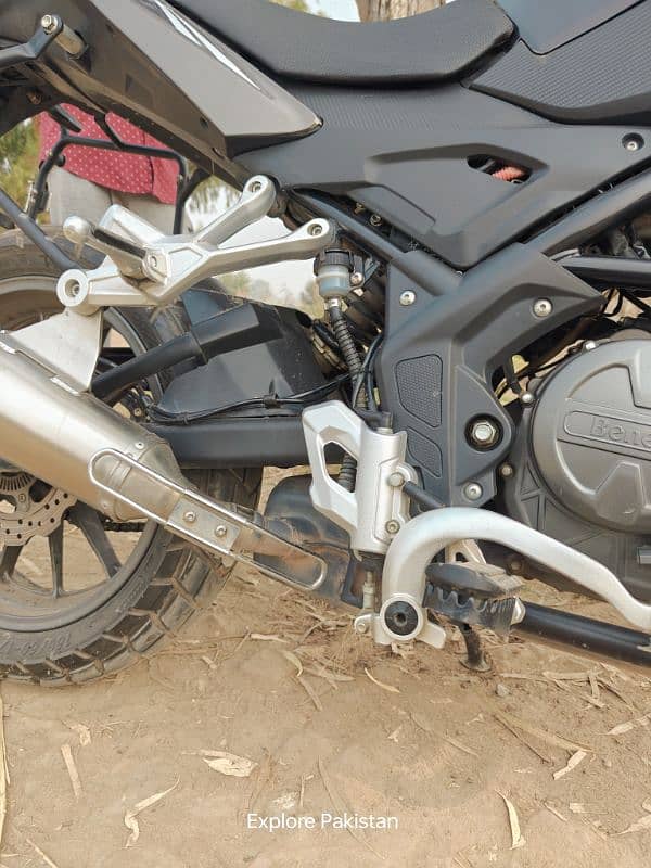 Benelli trk251 best touring Bike 15