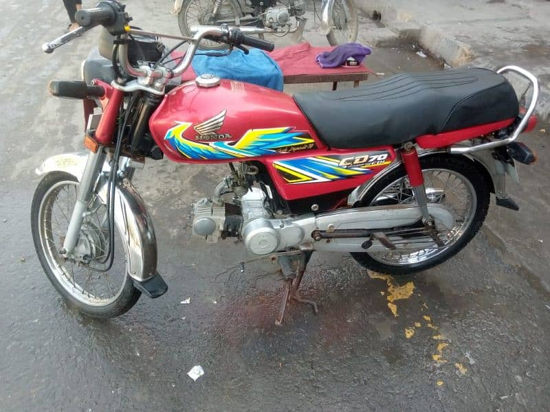 Honda 70 21 model copy later ok koi km ni Hona wala 03038356796 0