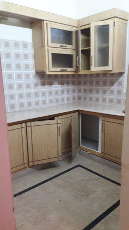 1 bed room with attach wash room kitchen for rent 1