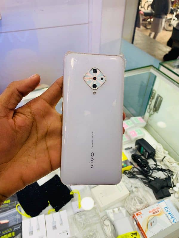 Vivo s1 pro with box and chargar 0