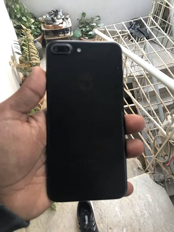 IPhone 7 Plus 128gb sim working 0