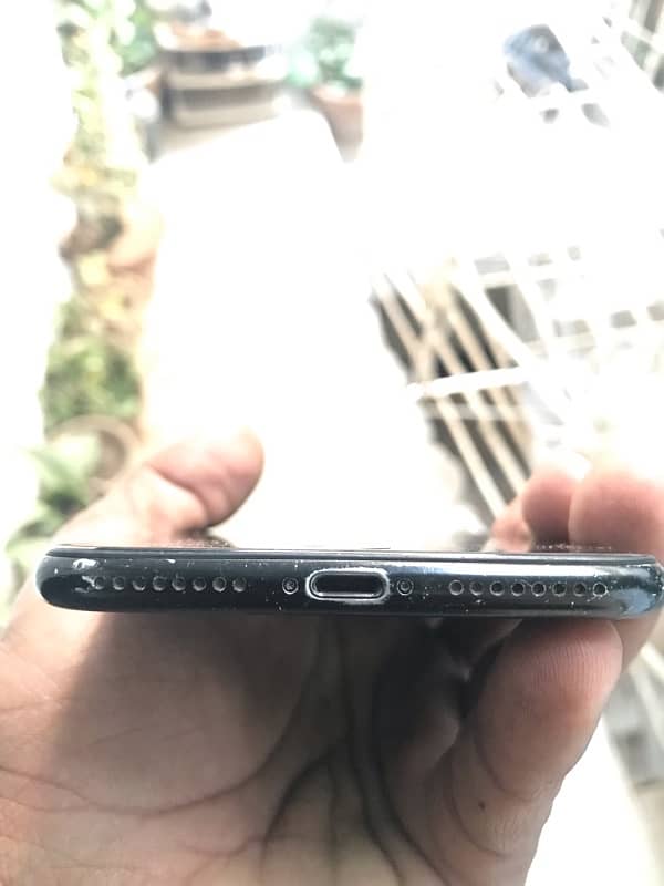 IPhone 7 Plus 128gb sim working 4