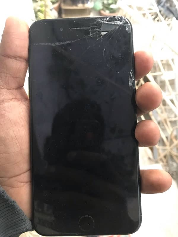 IPhone 7 Plus 128gb sim working 9