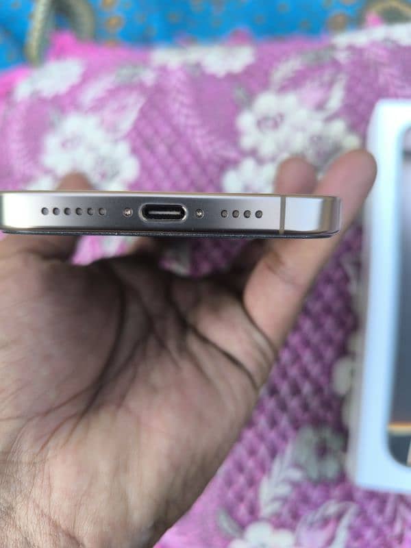 I phone 16 pro max noon pta desert titanium full box 10/ 10. 4