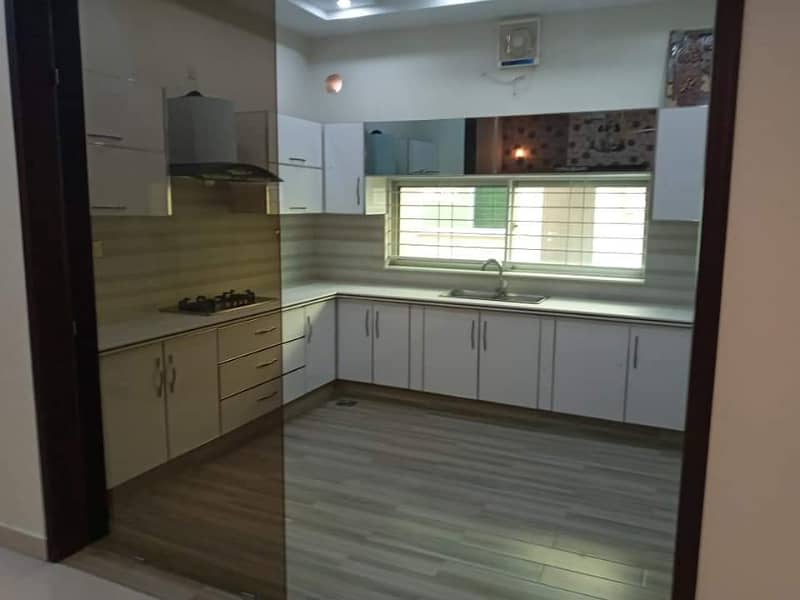 10 Marla House For Rent In Bahria Town Lahore. 10