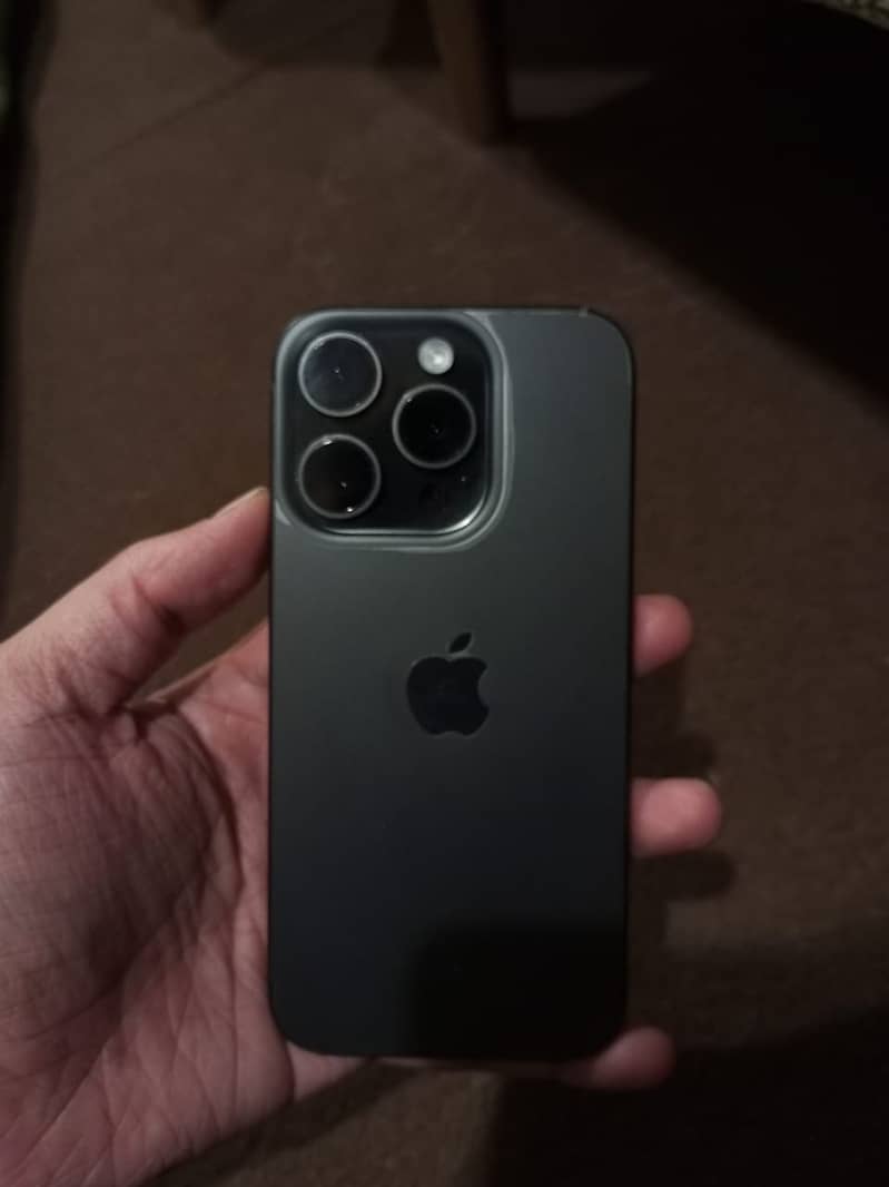 Apple iPhone 15 Pro 0