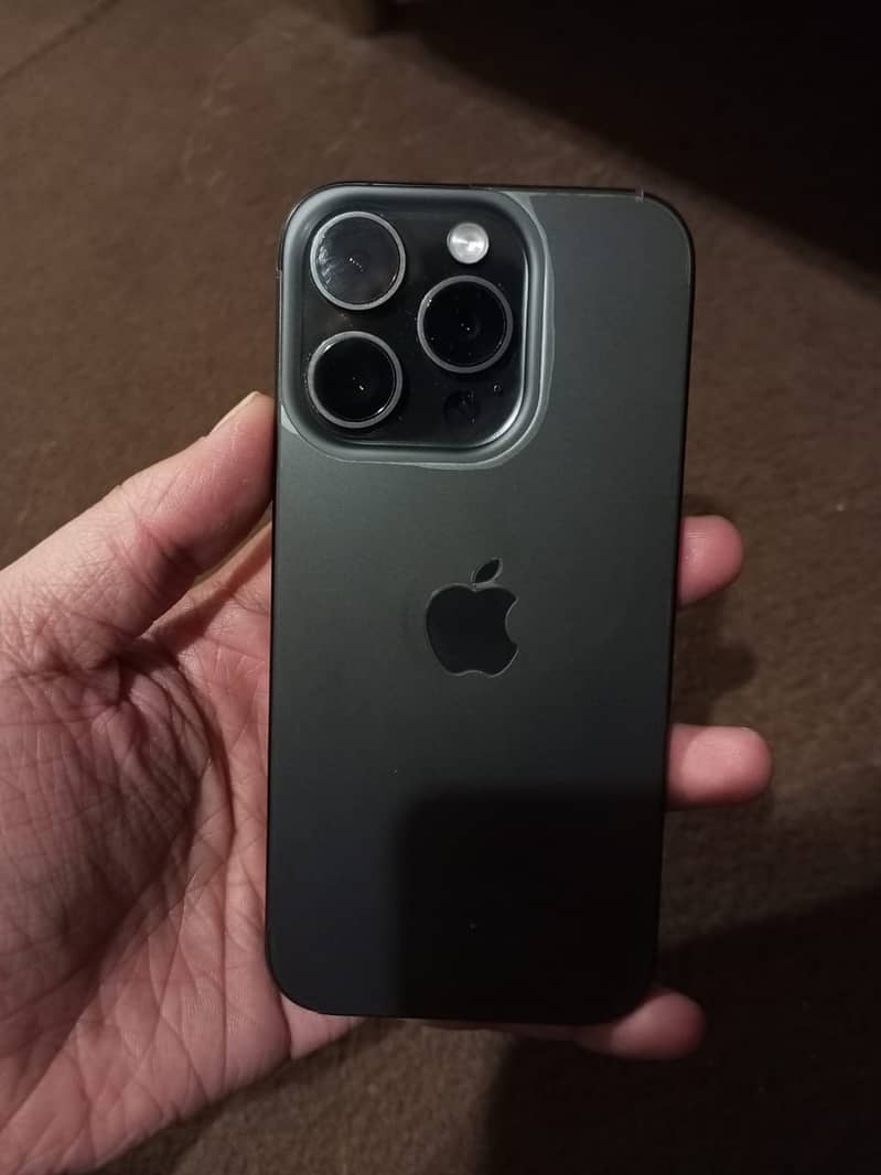 Apple iPhone 15 Pro 2