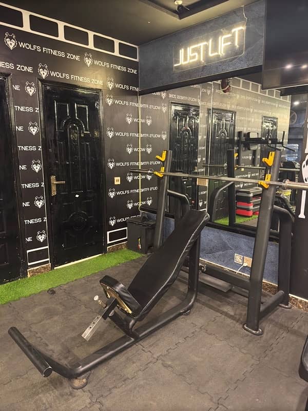 Local gym/gym equipments/four station/leg press/homegym/multi gym/gym 8