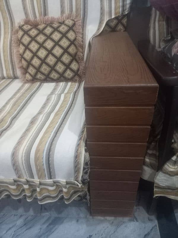 03360552673. . .   i want to sell sofa set in ew condition 4