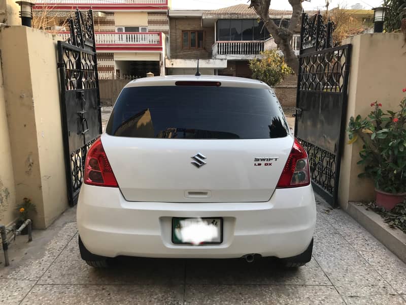 Suzuki Swift DX 2014 3