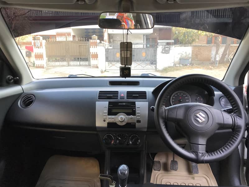 Suzuki Swift DX 2014 4