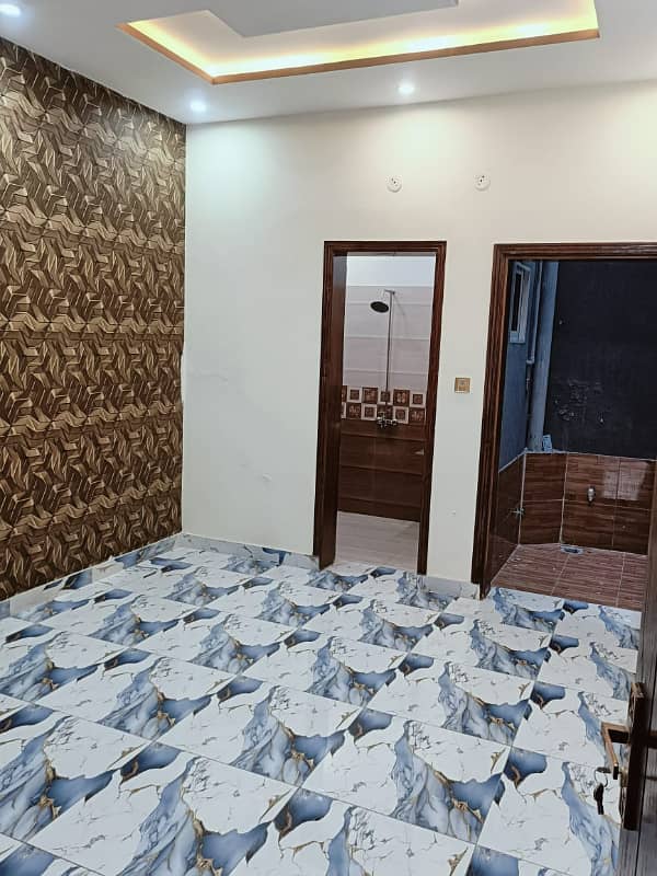 5 MARLA BRAND NEW HOUSE FOR SALE IN JOHAR TOWN E BLOCK 32