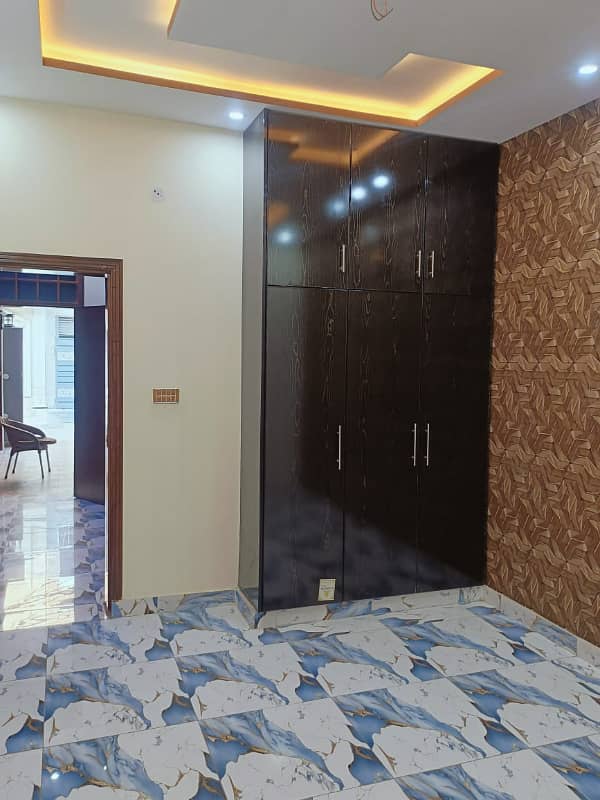 5 MARLA BRAND NEW HOUSE FOR SALE IN JOHAR TOWN E BLOCK 33