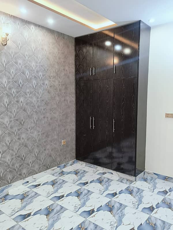 5 MARLA BRAND NEW HOUSE FOR SALE IN JOHAR TOWN E BLOCK 37