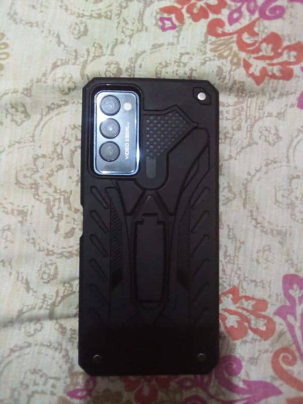 Tecno Camon 18p 8 128 7