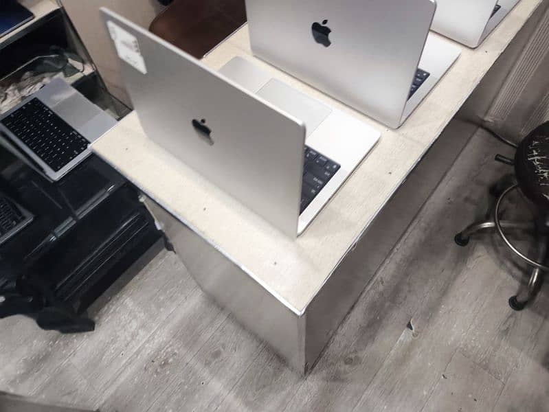 14inch 16inch Apple MacBook Pro m1 M2 M3 air all models 3