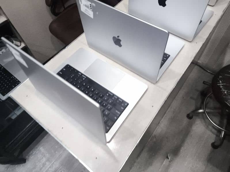 14inch 16inch Apple MacBook Pro m1 M2 M3 air all models 4