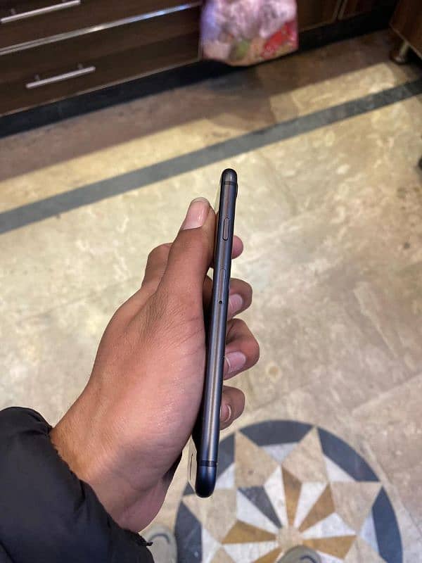 Iphone 8 urgent sale 5