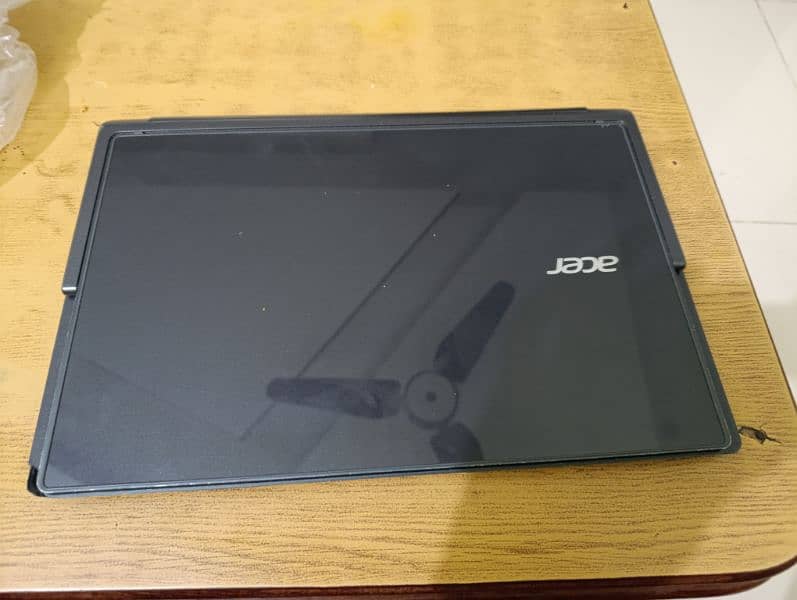 Acer Core i5 touch screen 0