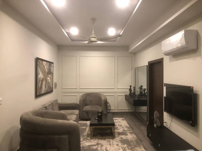 Luxury Apartment available For Sale on investors Price 7