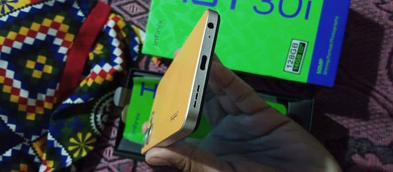 Infinix hot 30i 8/128 full box 6