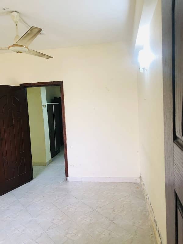 E-11 650 Square Feet Flat Up For rent 6