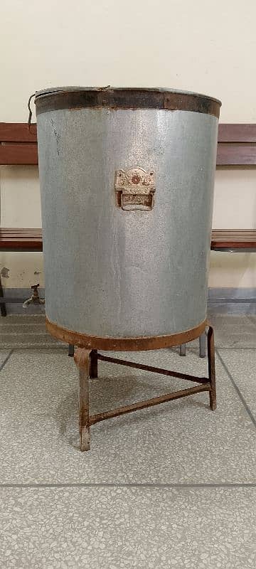 iron water tank with portable stand 1