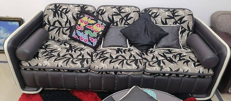 5 Seater Sofa 0