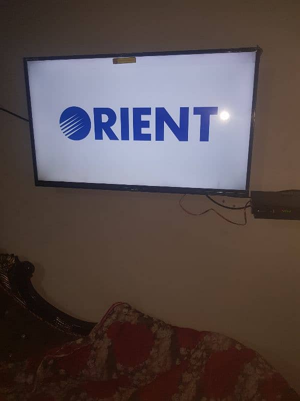 orient led TV 40 inch. macaw series. 4