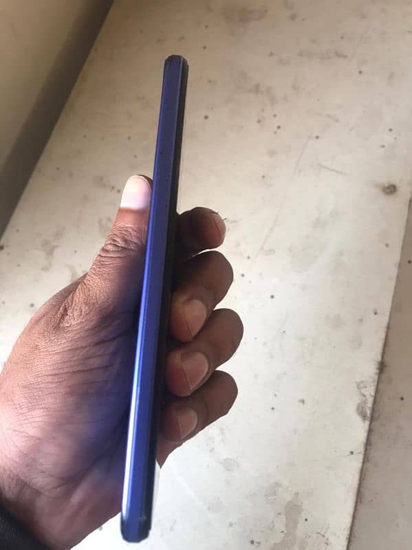 Vivo y21 4/64 GB with original charger 4